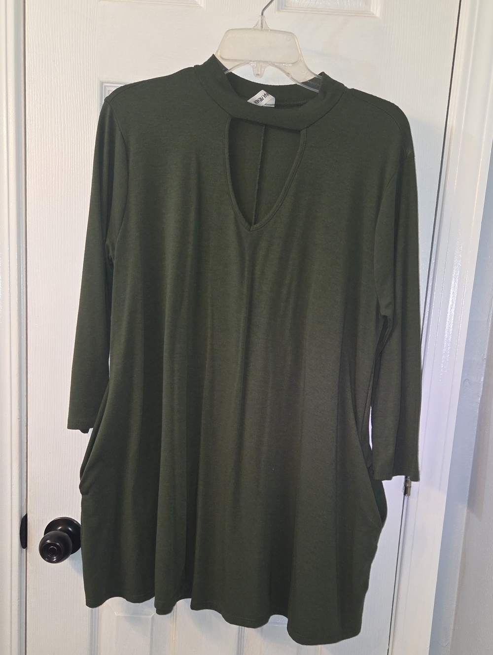Zenana Outfitters Olive Crewneck Pullover